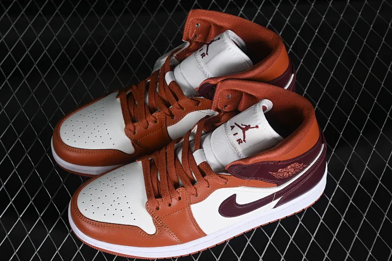 All Categories Air Jordan Jordan Series Basketball Shoes Air Jordan 1 Mid Air Jordan 1 Mid AJ1 Joe 1 Caramel Brown Chinese Cultural Leisure Sneakers BQ6472-200